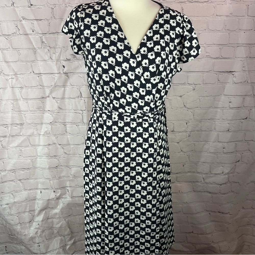 ann taylor navy White floral Wrap Midi Dress Flutter Cap Sleeves sz 6
